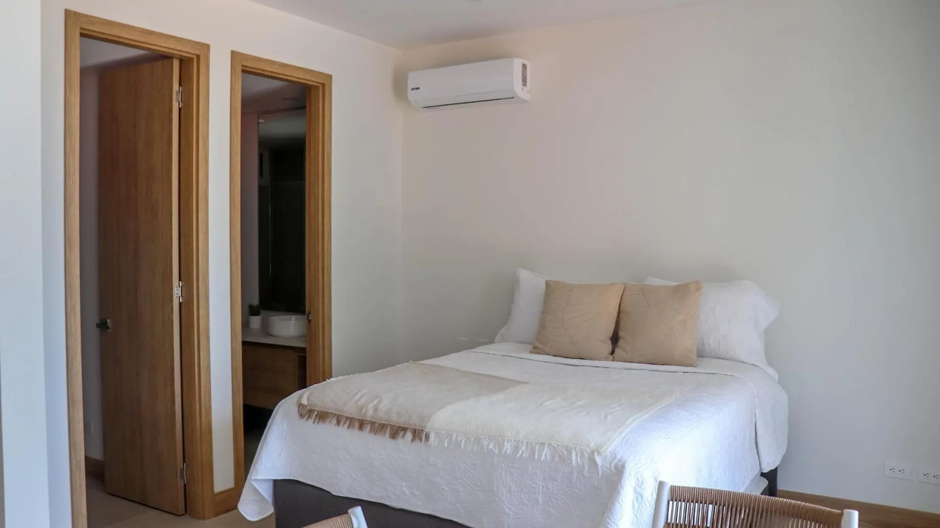 Apartment Morros Beachfront Escape Cartagena 0*,  Colombia